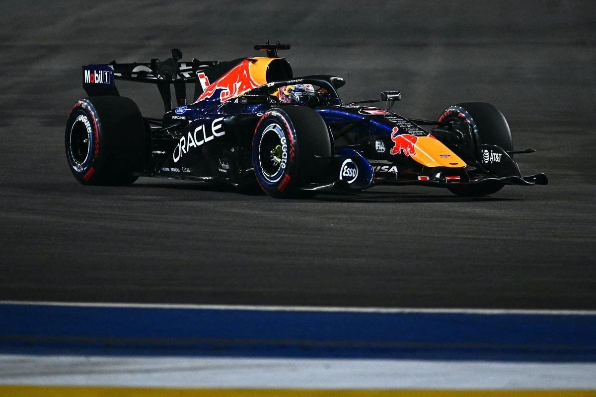 F1 Singapore GP: Max Verstappen overcomes Ferrari challenge for pole