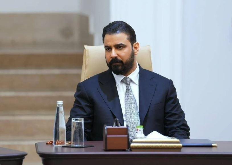 رئيس وزراء العراق يوقف مديري ا...