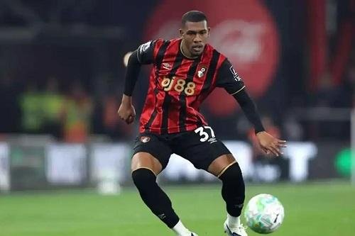 لتعويض رحيل صلاح.. ليفربول يستهدف جناح بورنموث بـ150 مليون يورو