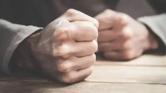 لماذا يعاني أشخاص من سرعة الغض...
