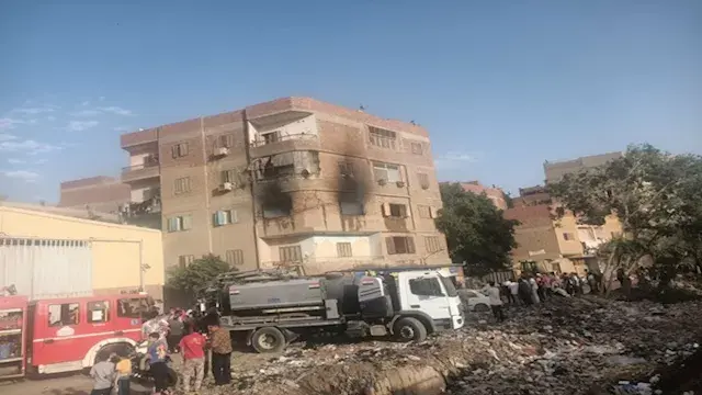 حالتا اختناق في حريق شقة بالهرم وانتداب المعمل الجنائي
