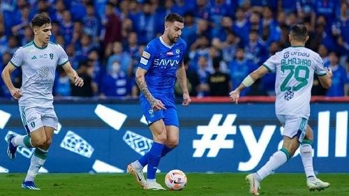 أهلي جدة يضرب الفتح برباعية وي...