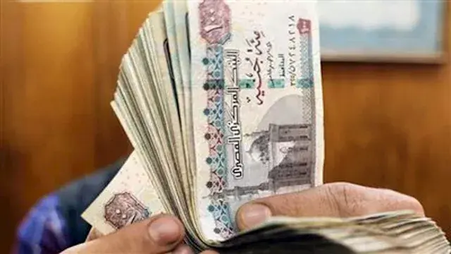 من السوق الموازية إلى البنوك.....