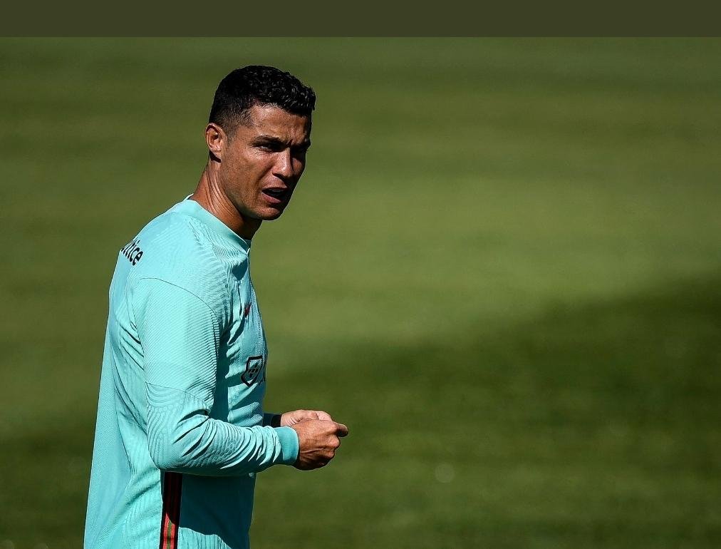 من الملاعب إلى الشاشة.. رونالد...