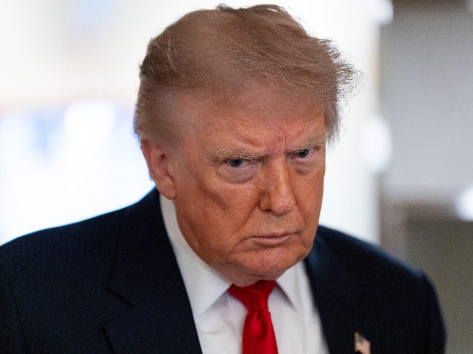 Media groups sue Trump over pa...