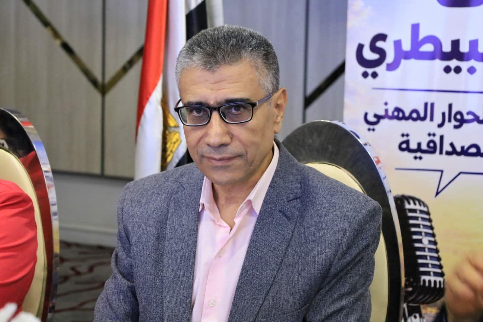 نقيب بيطريين الجيزة: نظمنا 14...