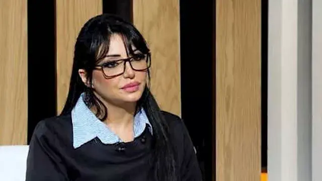 "أنا حرة في رأيي".. دينا المصر...