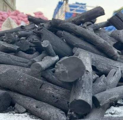 الفحم النباتي بين العائد الاقت...