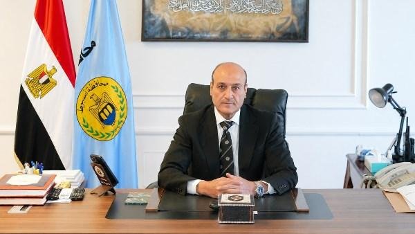 مخالفات جسيمة.. محافظ أسيوط يحيل 8 مسئولين بحي غرب للنيابة العامة