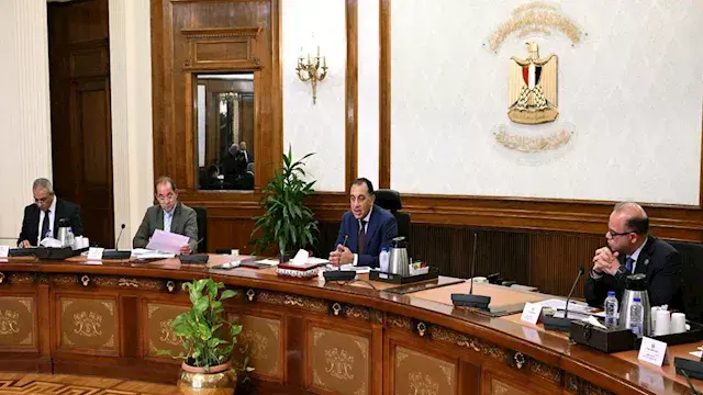 مدبولي يتابع جهود تحفيز الإنتا...