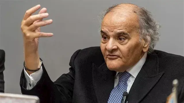 ممدوح عباس يعلن مشروعات استثما...