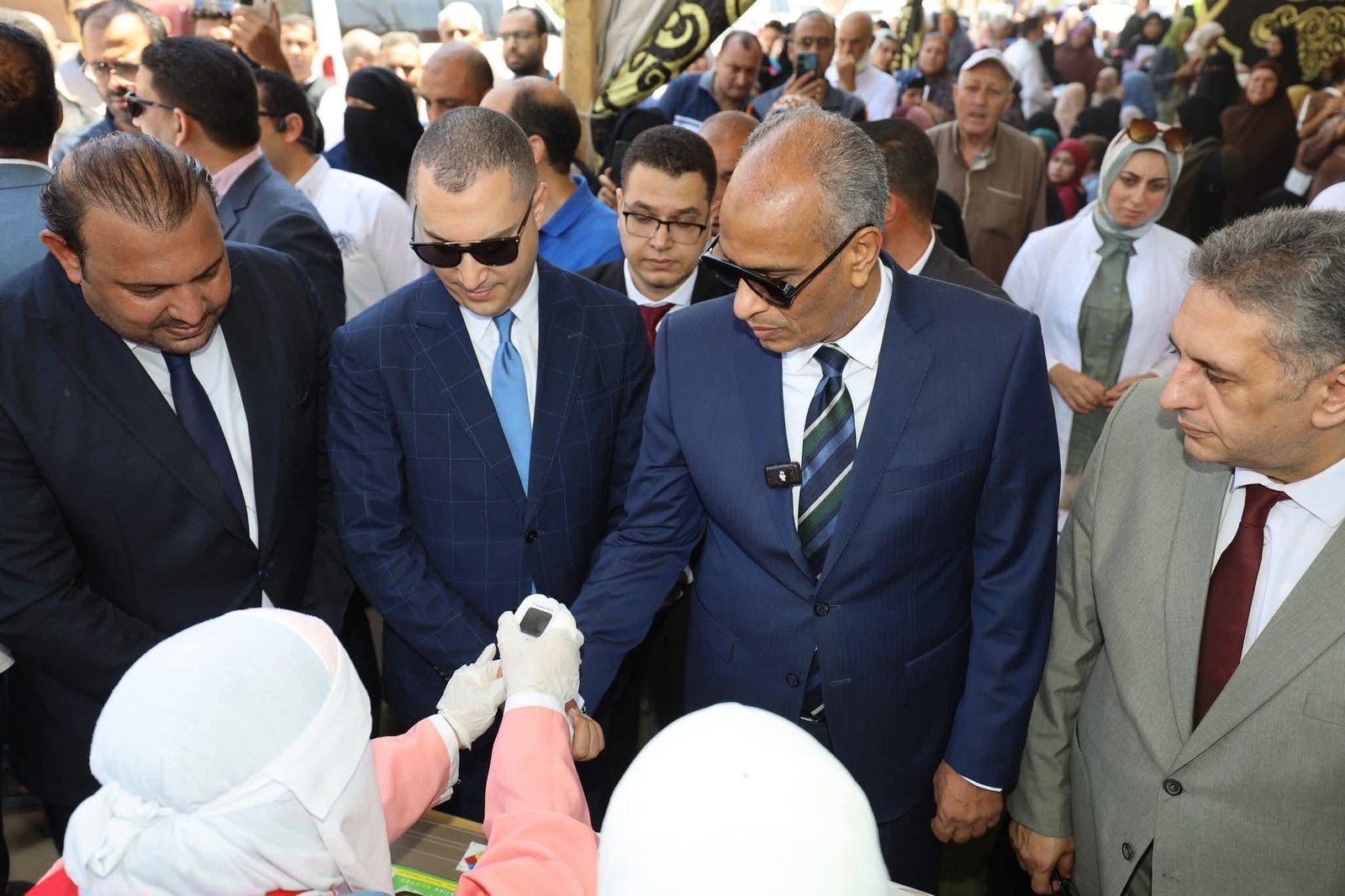 رئيس الوزراء يستعرض حصاد قافلة...