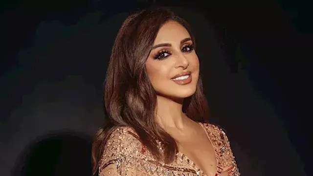 أنغام تغني بحفل زفاف ابنة المن...