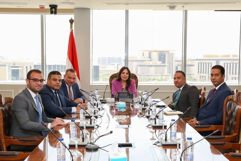وزيرة الإسكان: نعمل على تحويل...