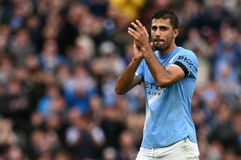 رودري يفضل برشلونة على ريال مد...