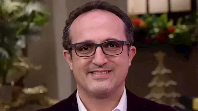 "إنت مالك بيشرب إيه؟".. شريف م...