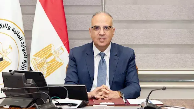 وزير الري يتفقد المنظومة الرقم...