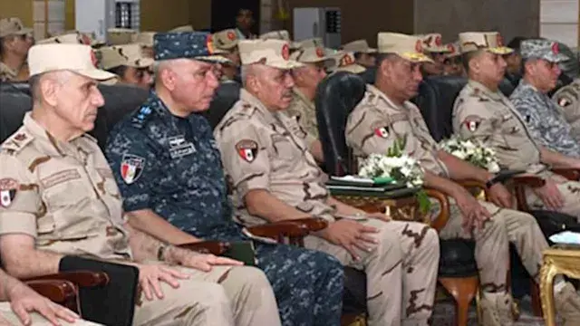 وزير الدفاع يشهد المرحلة النها...