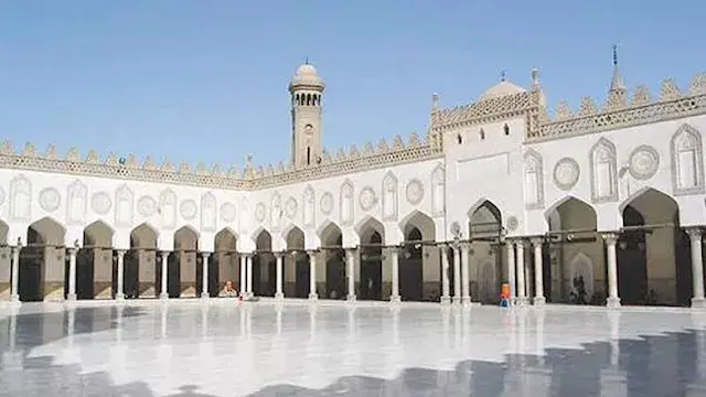 الأزهر يقرر صرف مكافأة 1400 جن...