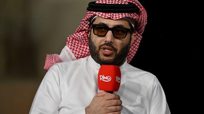 "لا عهد ولا شيمة".. تركي آل الشيخ يعقب بعد مقاطع فيديو لهجوم الحوثي على مطار الرياض