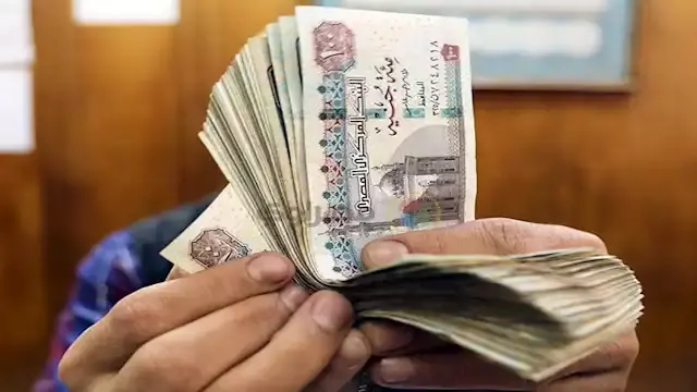 هل يجوز إخراج زكاة المال المتأ...