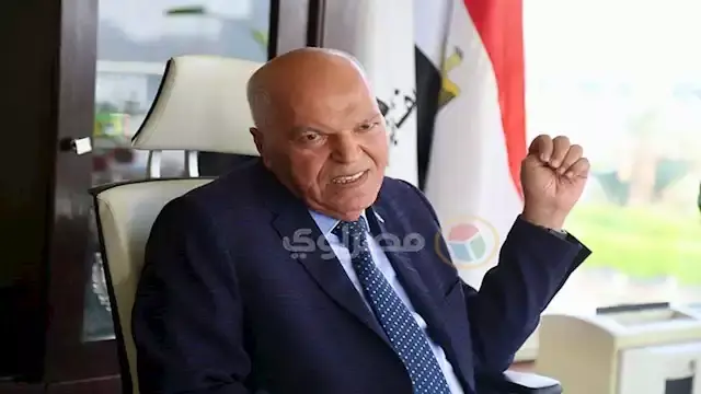 تعرض للضرب من طالب بسلاح أبيض ...وفد من نقابة المعلمين يزور معلم الدقهلية