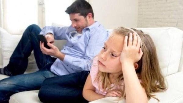 خبير: الآباء والأمهات يدفعون ث...