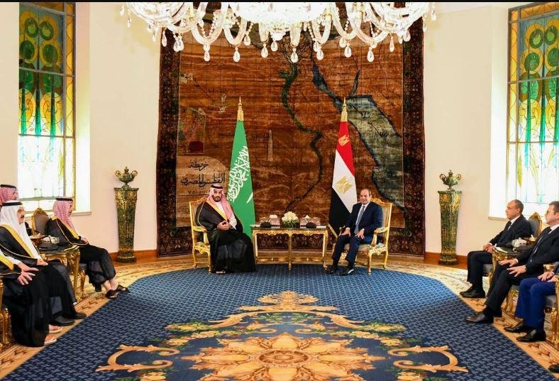عضو مجلس الشوري اليمني: اجتماع الرئيس السيسي وولي العهد السعودي يعكس أهمية ملف باب المندب