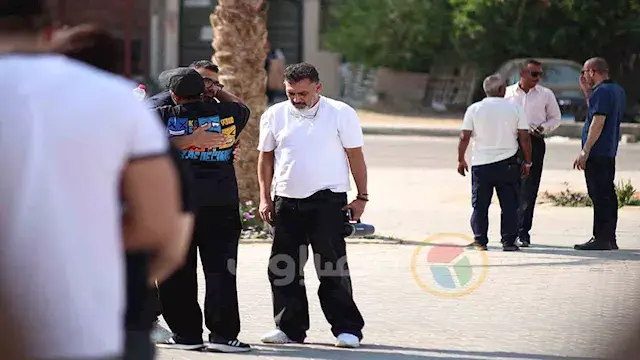 عمرو مصطفى يصل مسجد الدجوي لأد...