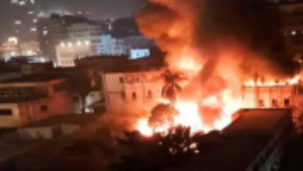 إيران.. سماع  دوي 5 انفجارات ف...