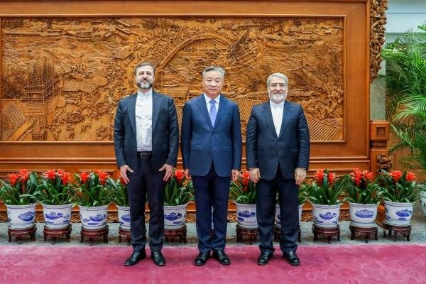 الخارجية الصينية: بكين تراقب ع...