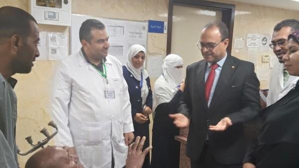 مدير صحة قنا يوجه بالتوسع في ج...