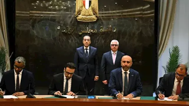 مدبولي يشهد توقيع 3 عقود لوجست...
