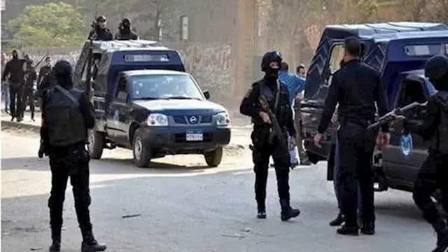 الداخلية تضرب بقوة.. ضبط 4 ملا...