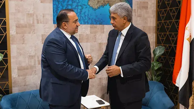 وزير السياحة يبحث مع نظيره الق...