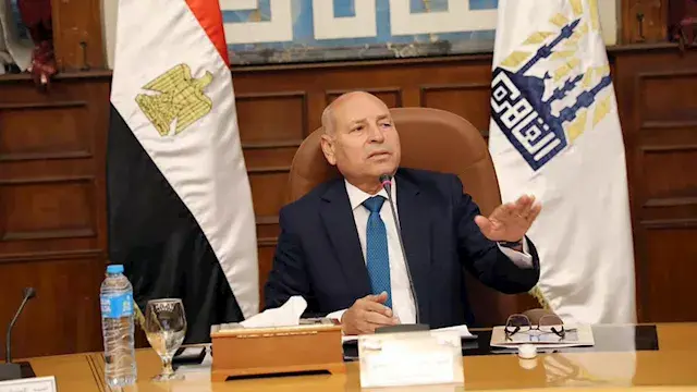 محافظ القاهرة يجري حركة تغييرا...