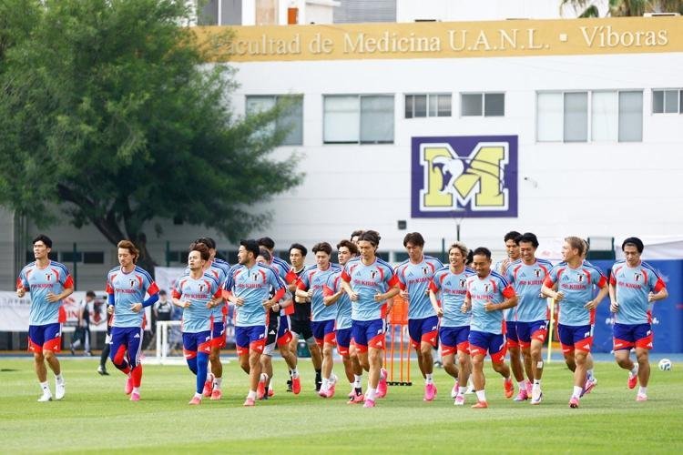 منتخب اليابان يغير مقر تدريبات...
