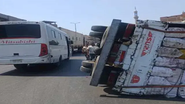 تفاصيل حادث انقلاب سيارة "خلاط...