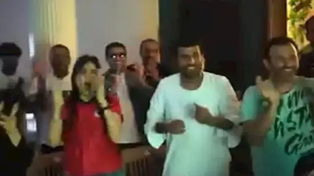 "حضن" من محمد سامي لـ مي عمر ا...