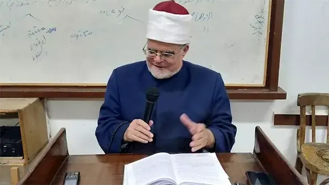 هل القيام للناس عند السلام مكر...