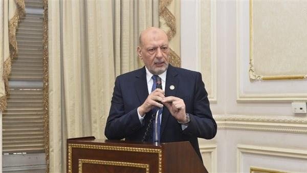 رئيس حزب "المصريين": الدولة تتحرك برؤية استباقية لمواجهة التحديات الإقليمية وتأمين احتياجات المواطنين