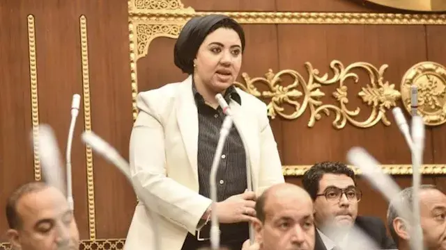 برلمانية تطالب بالإبلاغ عن أي أسرة تمنع الإنسولين عن الأطفال