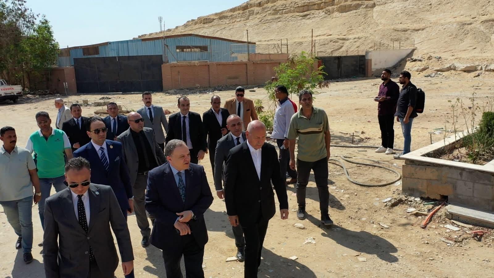 النيابة العامة تخلي ساحة التحف...
