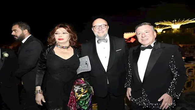 رانيا يوسف ونيللي كريم.. 20 صورة للنجوم بحفل زفاف ابنة باسل سماقية