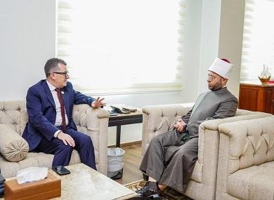 وزيرا الأوقاف والتخطيط والتنمي...