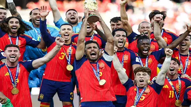 15 صورة ترصد احتفالات منتخب اس...