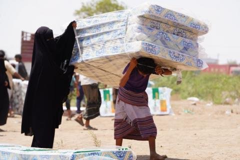السعودية تستهدف شركة نفط غرب صنعاء والحوثيون يهددون باستهداف أرامكو