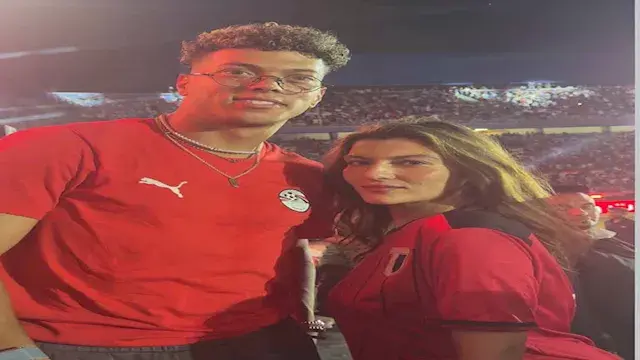 أول راتب وعلاقته بوالدته وقرار...