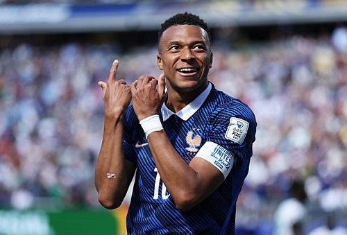 مبابي يعادل رقم ميسي في كأس ال...