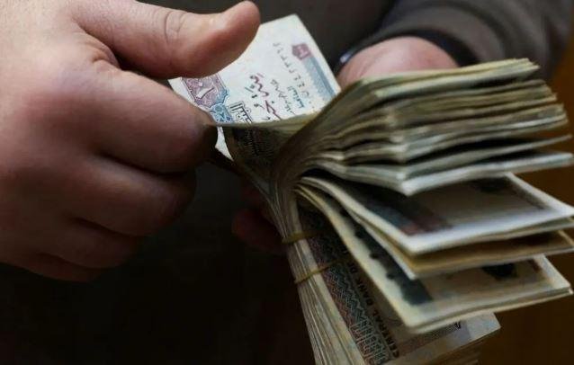 ما تداعيات رفع الفائدة على قطاعي الصناعة والتجارة؟.. خبراء يجيبون